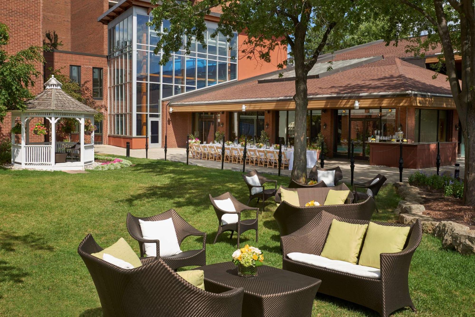 Готель Hilton Mississauga/Meadowvale Екстер'єр фото